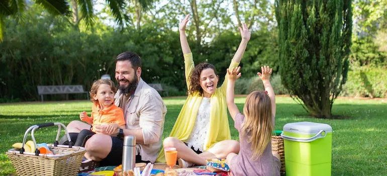 A family having a picnic 