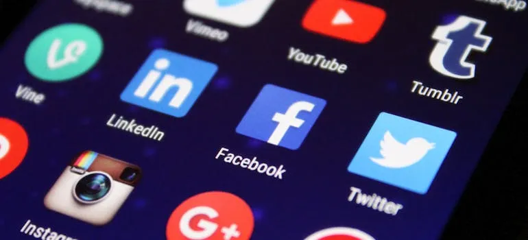 Social media apps that can be used to promote business relocation to Washington DC