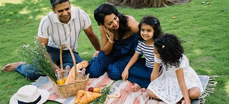 A family enjoying picnic one of the affordable things to do in Washington