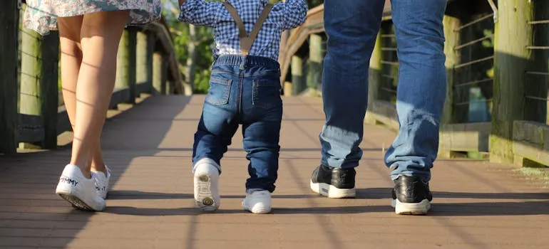 A family with the kid
