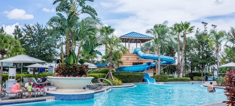 People sitting at the water park and thinking about places to live in Maryland for nature lovers