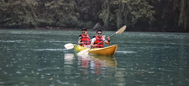 Two people enjoying one of the outdoor activities for new Maryland residents