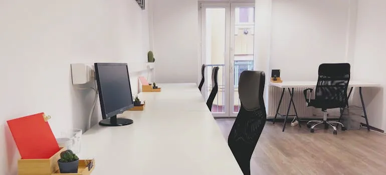 Chairs and tables in the office