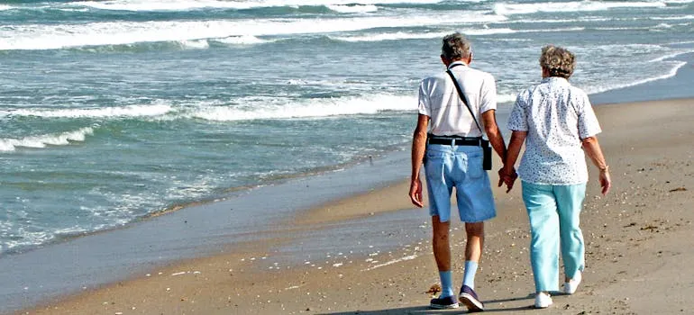 A couple in one of the Florida cities for Marylanders to move to