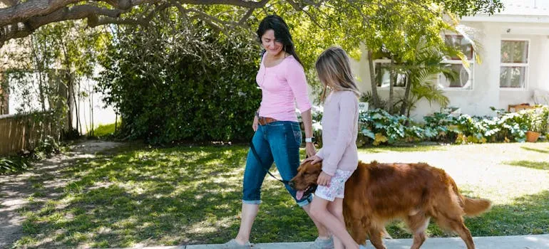 A mother and a daughter on the street