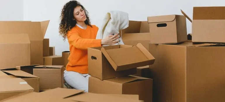 A woman moving from Virginia